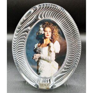 Mikasa Oval Shaped Ribbed Crystal  Picture Frame Vintage 6.5 Inches Heavy 1980s